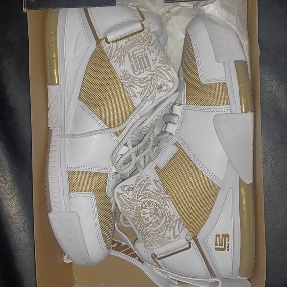 Nike Other - Retro nike lebron 2